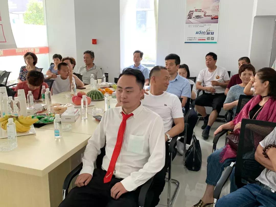 康正汽车集团最新资讯，小巷中的隐藏瑰宝，探索独特环境的小店故事揭秘！